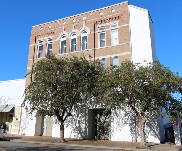 Office Space | Downtown Hattiesburg: 623 N Main St, Hattiesburg, MS 39401
